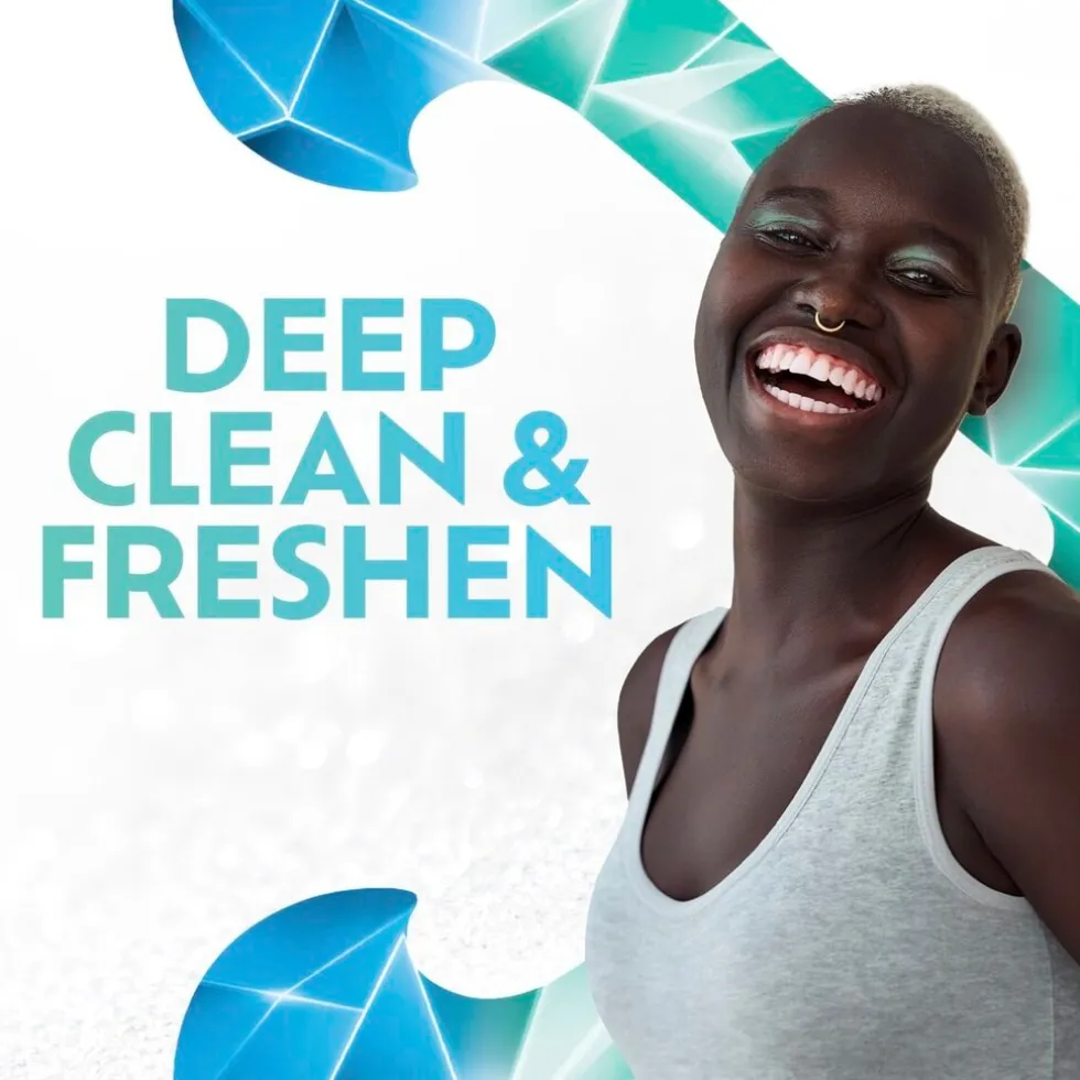 aquafresh-white-reverse-deep-c-YVGkfwQV-4.webp Clearance Aquafresh White Reverse Deep Clean Tandpasta