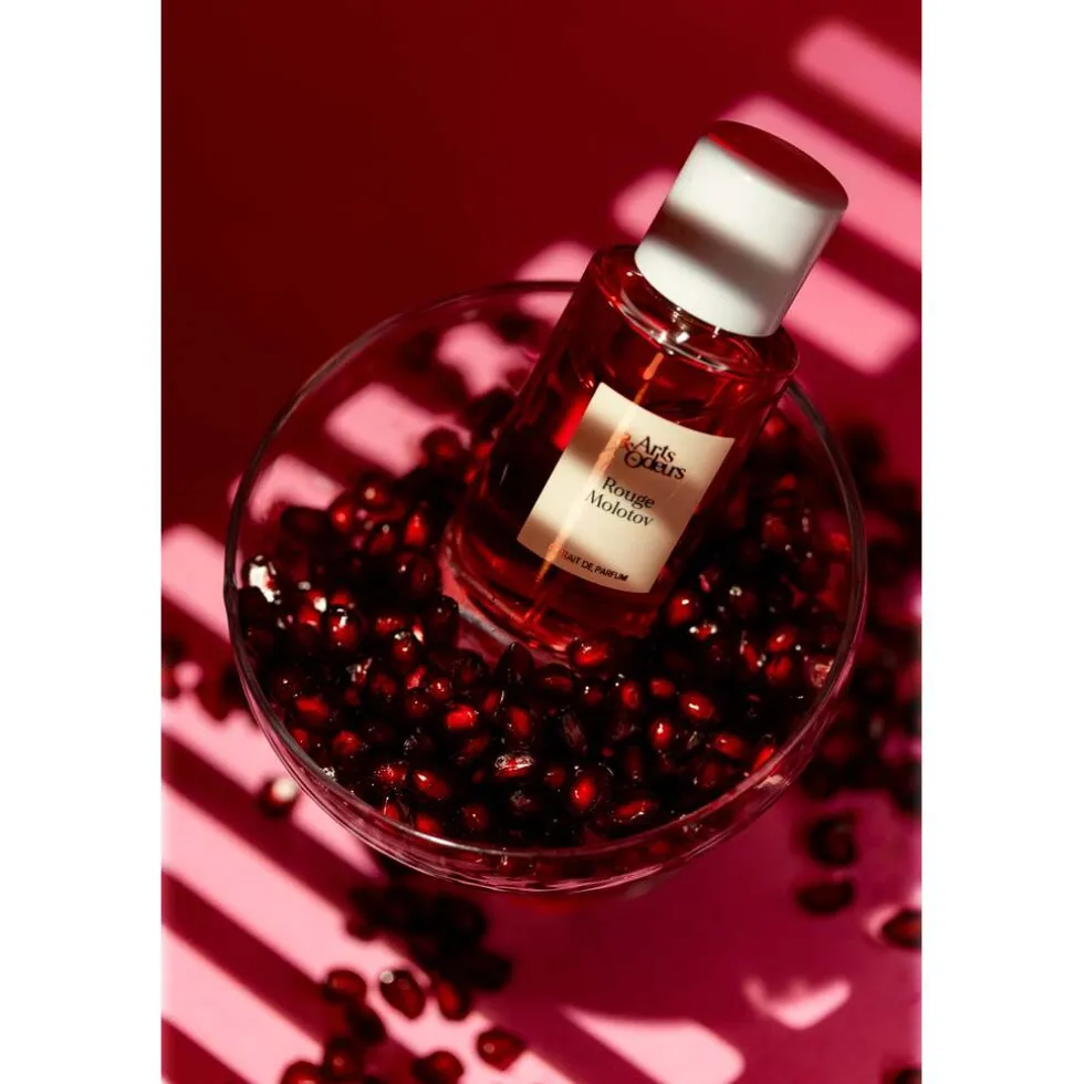 arts-odeurs-rouge-molotov-ext-IgzgAtio-1.webp Outlet Arts & Odeurs Rouge Molotov Extrait De Parfum