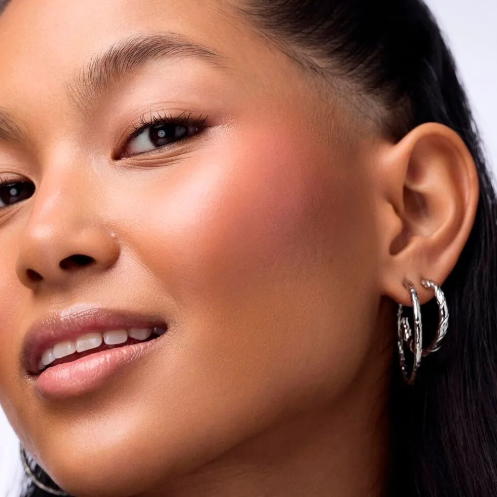 catrice-blushin-charm-010-pink-udxWAAHH-5.webp New Catrice Blushin' Charm 010 Pink Sweetheart Multi Stick