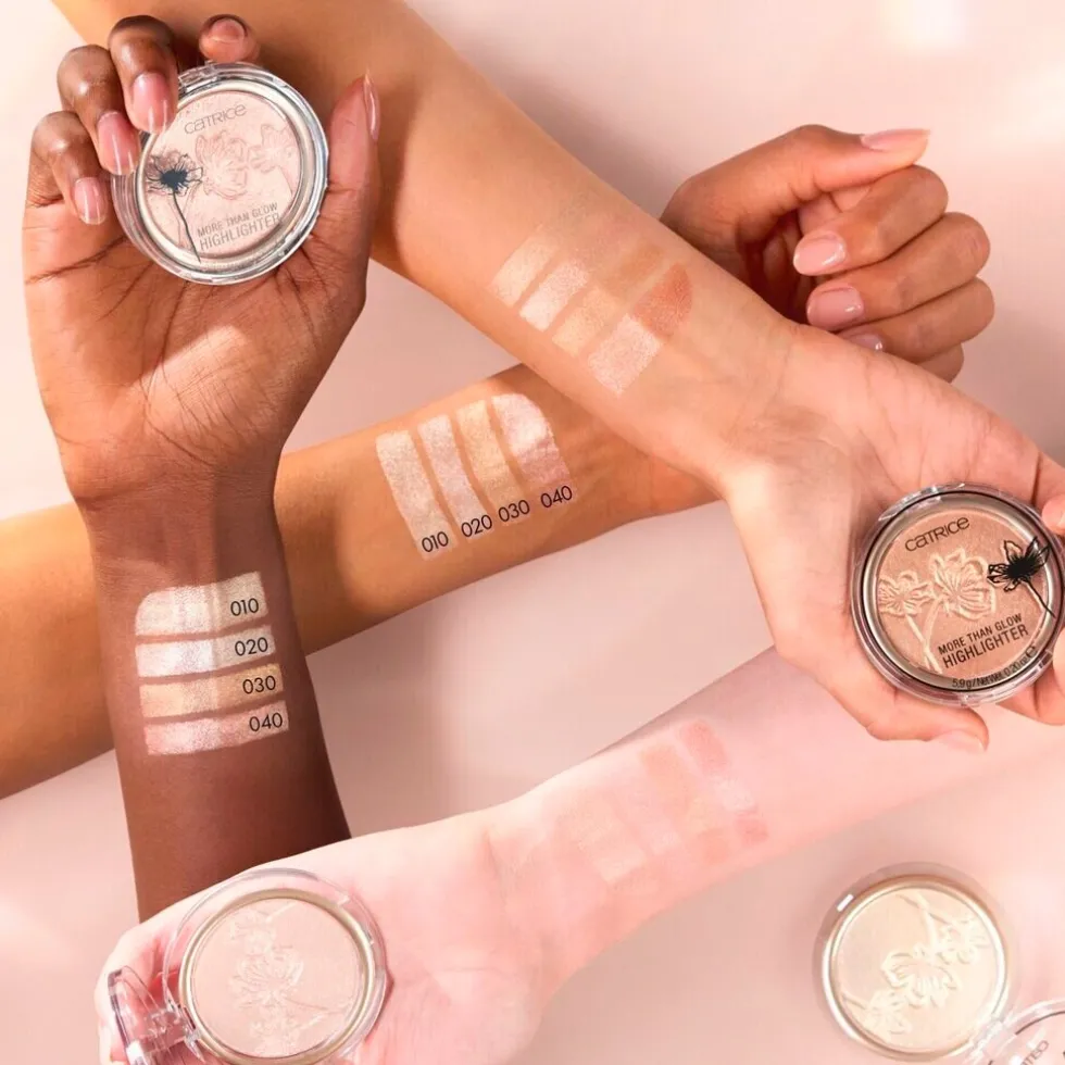 catrice-more-than-glow-40-abso-brixiSpd-3.webp Sale Catrice More Than Glow 40 Absolute Blushin' Bright Highlighter