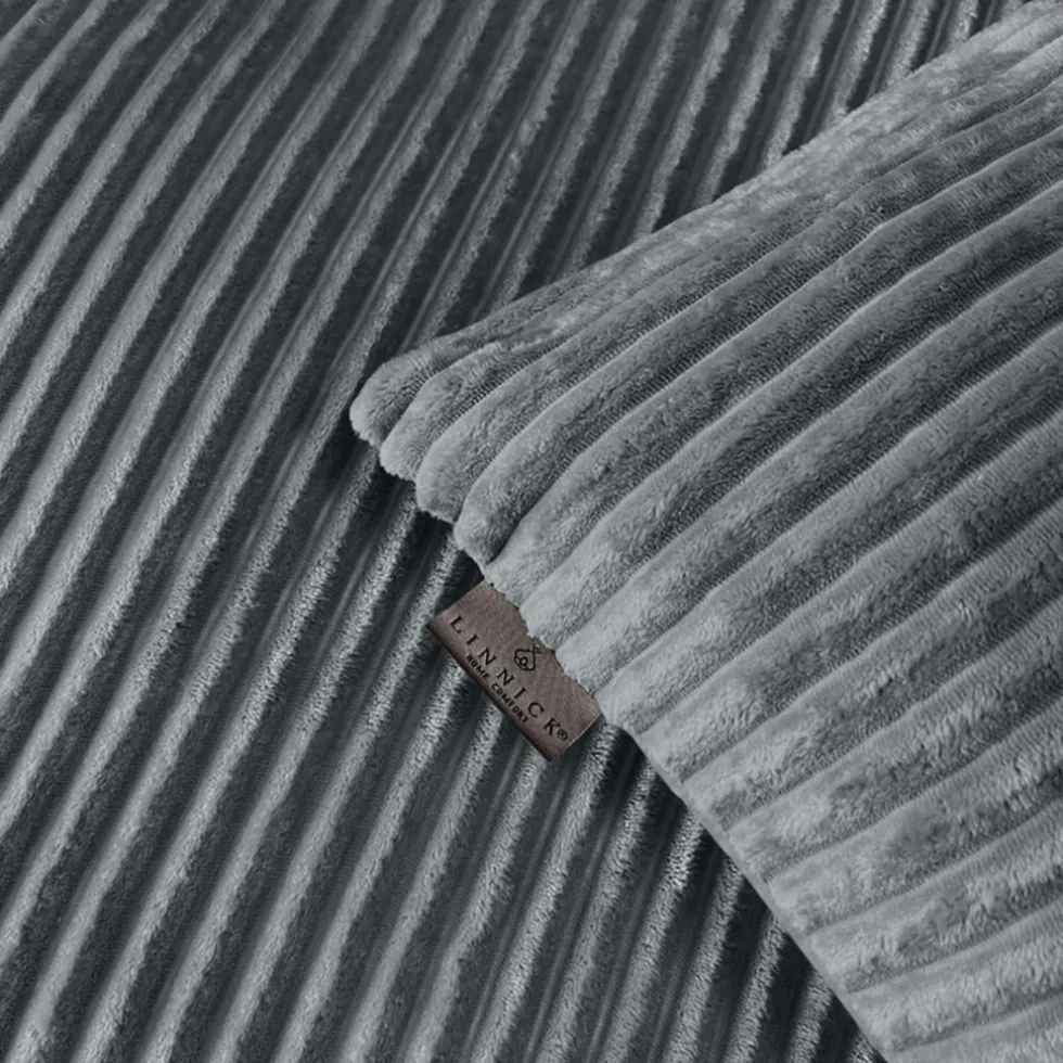 eleganzzz-dekbedovertrek-teddy-SdVKYrlD-2.webp Outlet Eleganzzz Dekbedovertrek Teddy Rib Fleece - Dark Grey 140x200/220cm