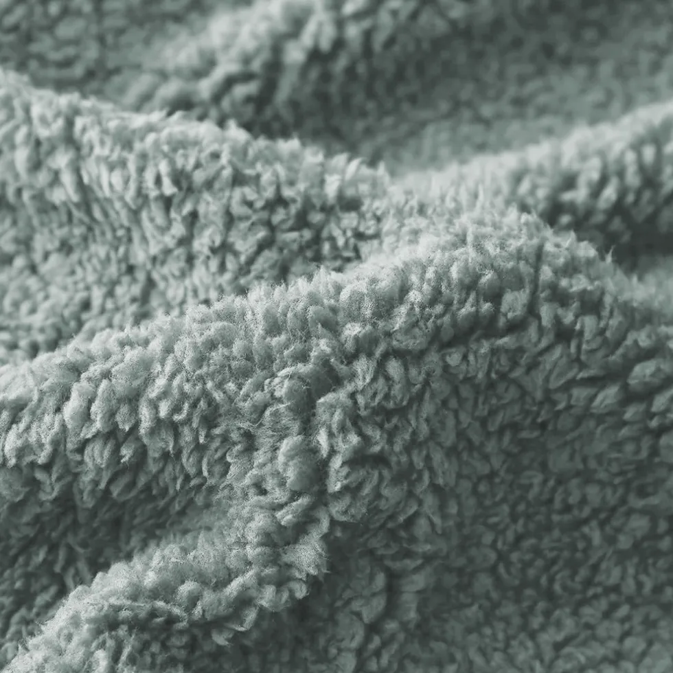 eleganzzz-dekbedovertrek-teddy-jGViUVpY-2.webp Discount Eleganzzz Dekbedovertrek Teddy Pluche - Jade 140x200/220cm