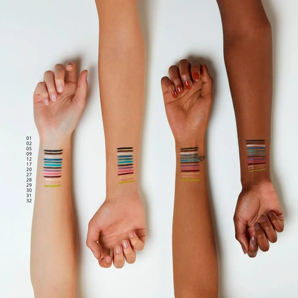 essence-09-cool-down-long-last-cOFlfzvW-2.webp New Essence 09 Cool Down Long-Lasting Eye Pencil Oogpotlood