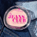essence-the-jeans-club-01-eye-XuddxXQf-0.webp