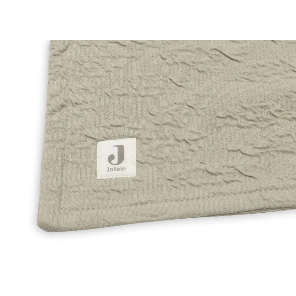 jollein-soft-waves-olive-green-mPSRKGIB-4.webp New Jollein Soft Waves Olive Green / Velvet 100 X 150 Cm Ledikantdeken