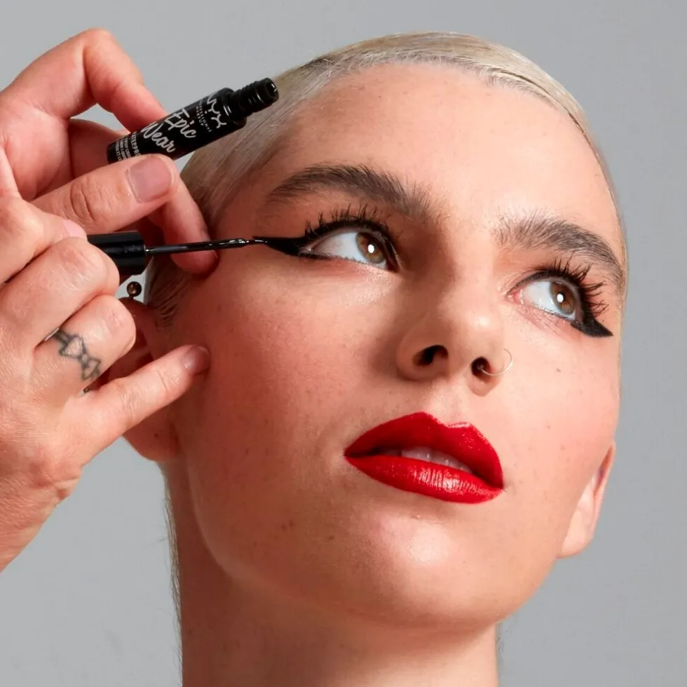 nyx-professional-makeup-epic-w-ZHIBJkVG-4.webp Sale NYX Professional Makeup Epic Wear 01 Black Waterproof Liquid Eyeliner