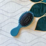 tbc-mini-haarborstel-fyJgAiUC-0.webp