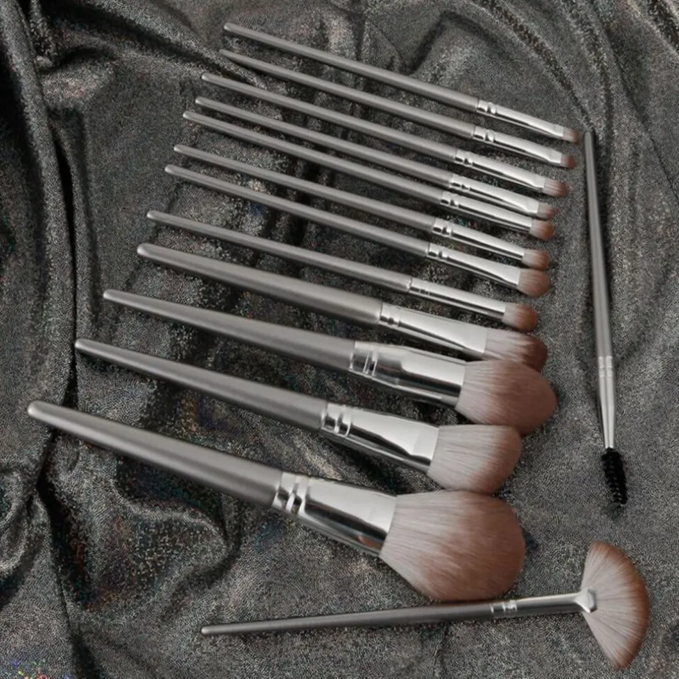 technique-pro-complete-make-up-eAxgOLxu-2.webp Best Technique PRO Complete Make-up Kwastenset - 14 Make-up Kwasten