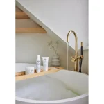 therme-zen-white-lotus-foaming-zoWCuUuO-0.webp