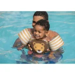 zwemhulpmiddel-met-leeuwenprin-EiGzukBJ-0.webp